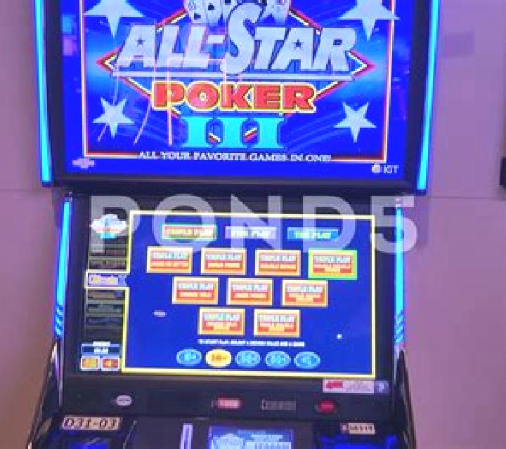 10-Line Coliseum Poker slot machine