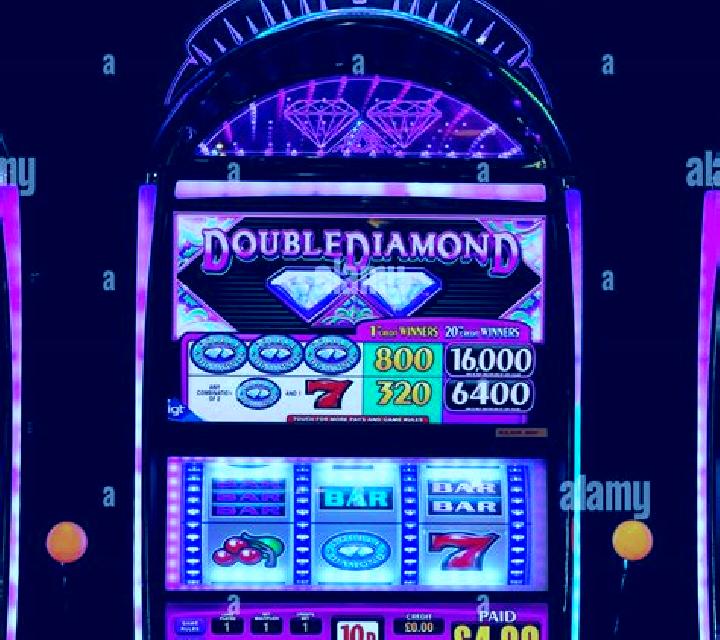 10 Shining Diamond slot machine