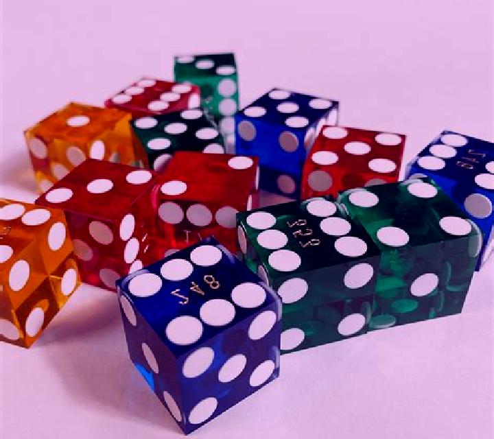 100 Dice slot game