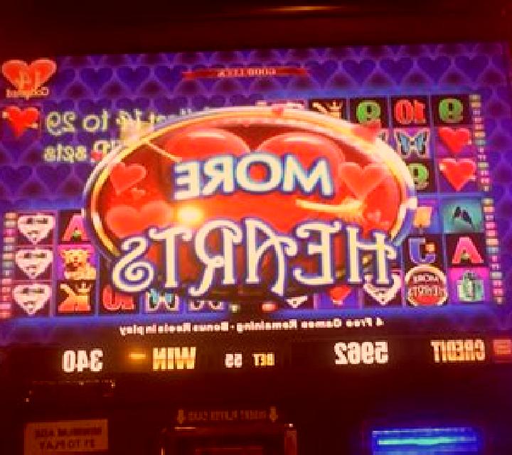 100 Hearts slot machine