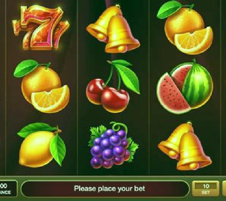 100 Stunning Fruits slot machine