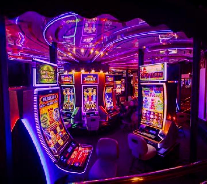 12th Floor slot game