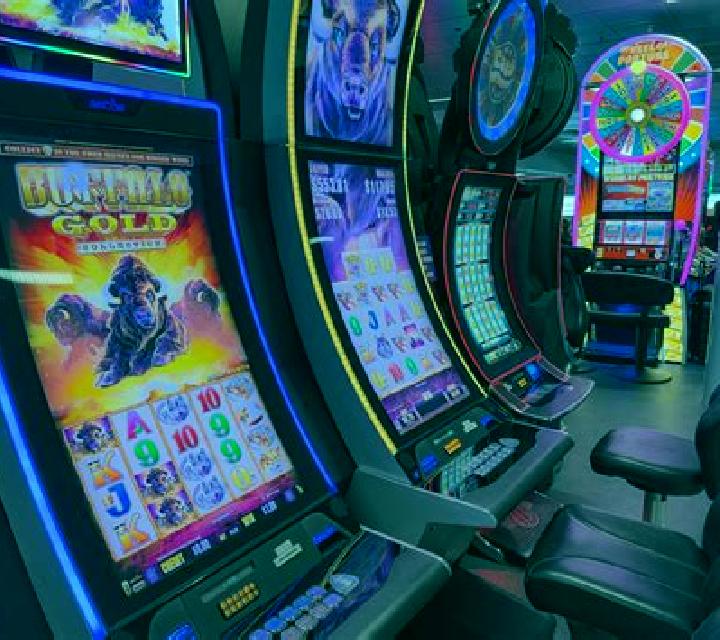 3 Buffalo s Fireshoe slot machine