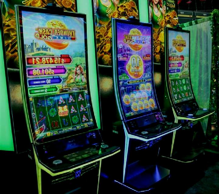 3 Card Poker (Novomatic) slot machine