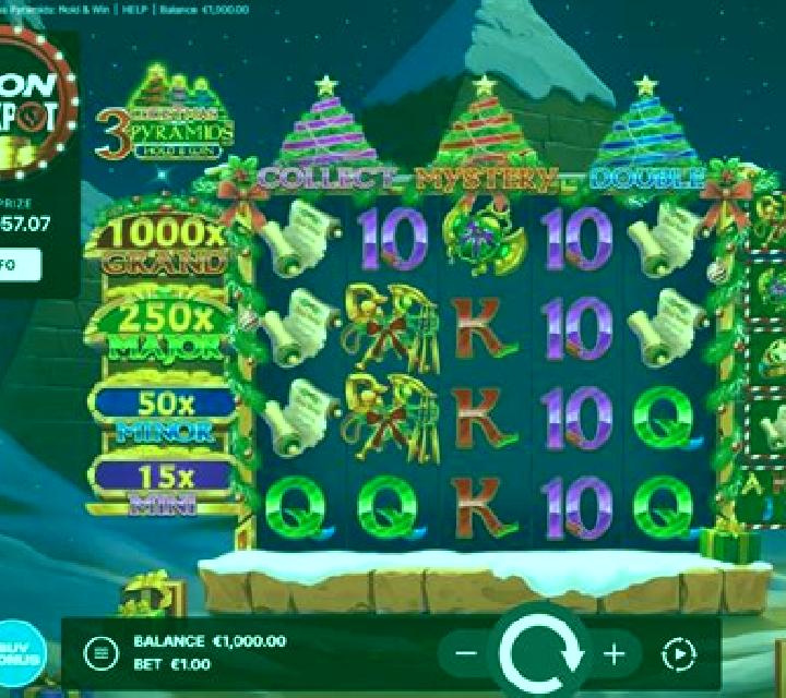 3 Christmas Pyramids: Hold and Win slot game