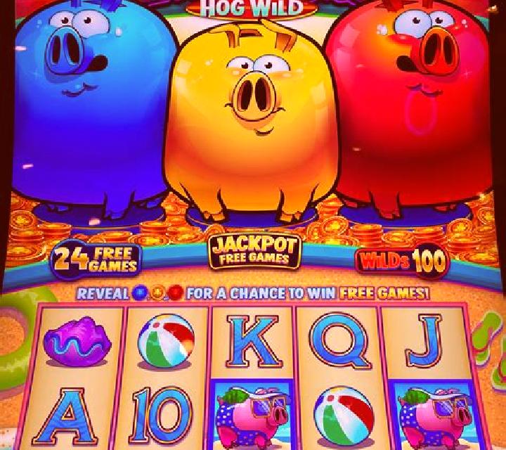 3 Hero Piggies slot