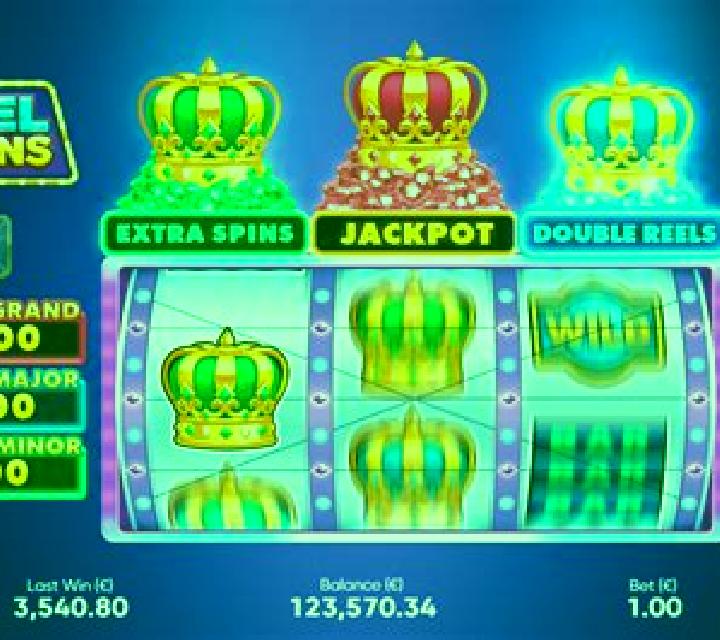 3 Jewel Crowns slot