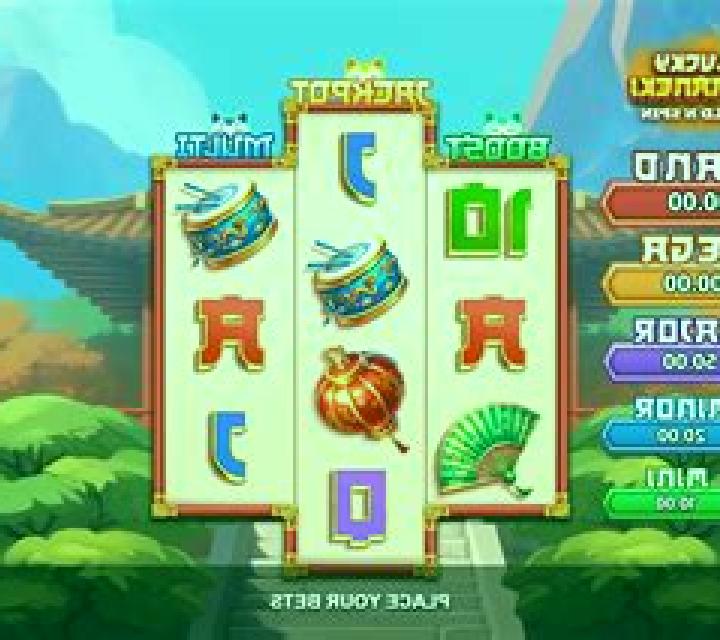 3 Lucky Maneki Hold & Win slot game