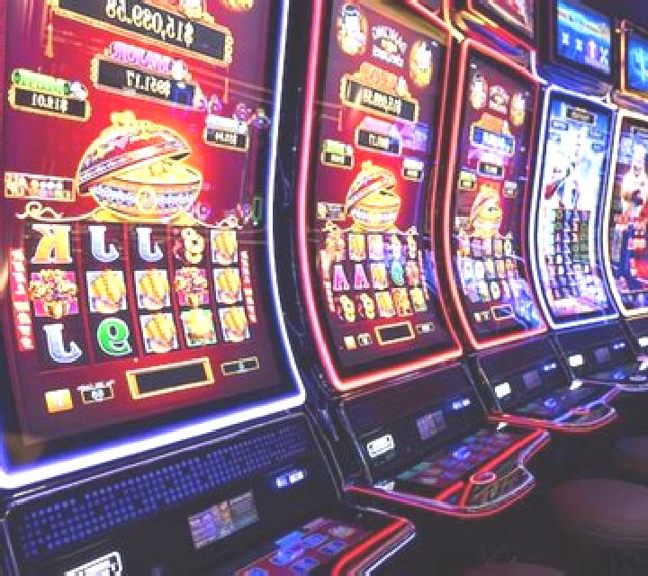 300 Carat Blackjack slot machine