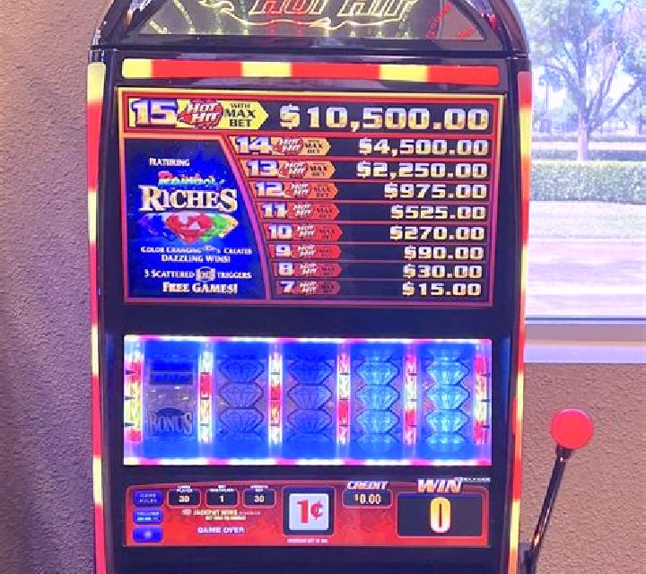 4 Horsemen - Hold & Hit slot machine
