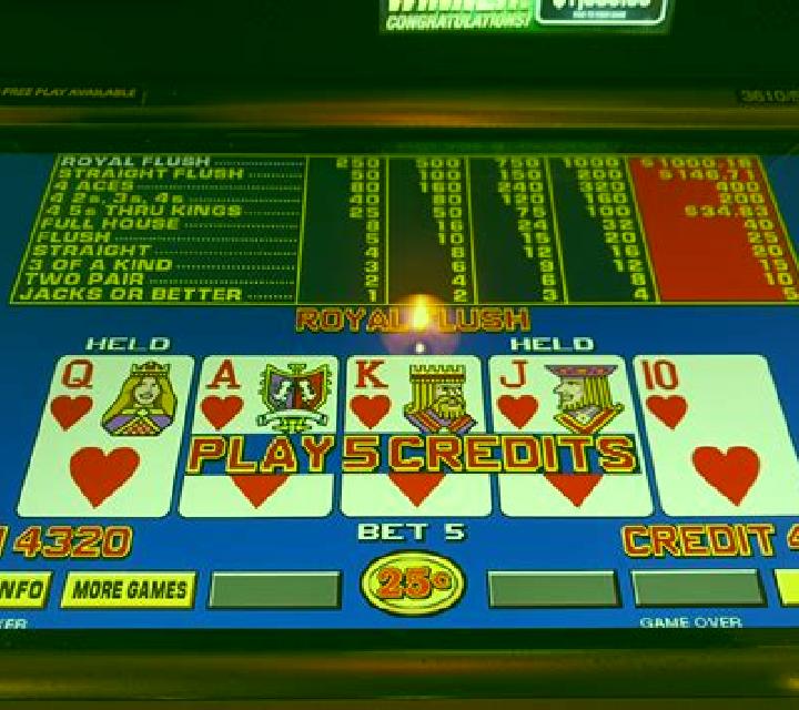 4 of a kind Bonus Poker (Amusnet) slot machine