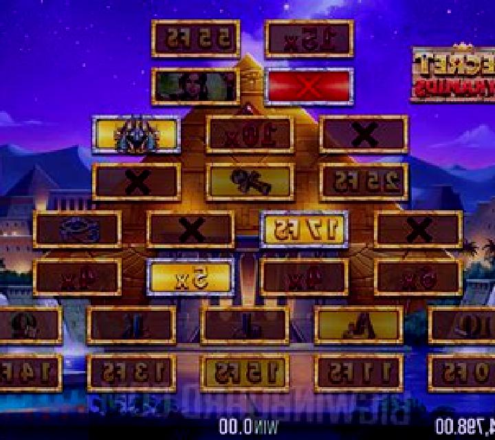 4 Secret Pyramids slot