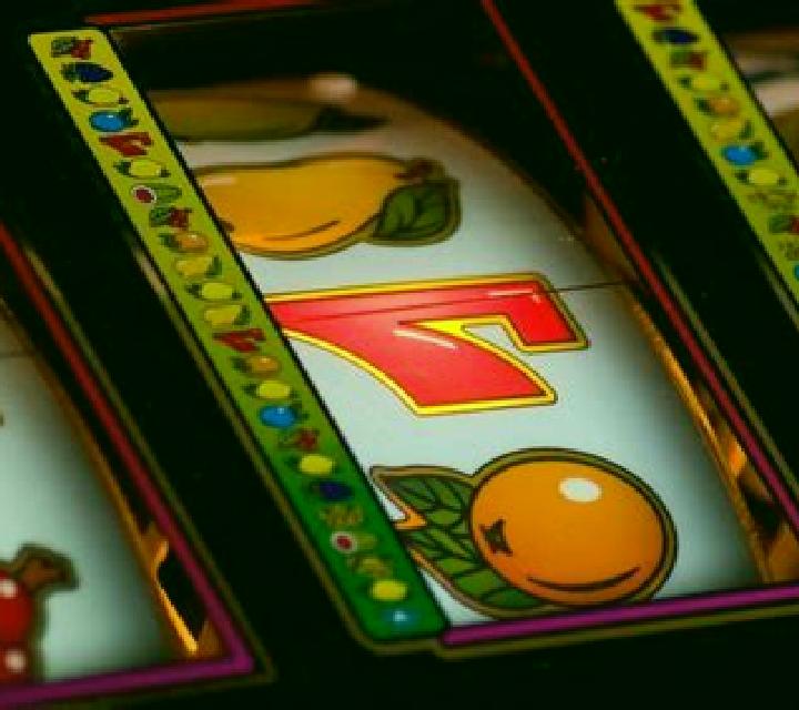 40 Super 7 slot machine