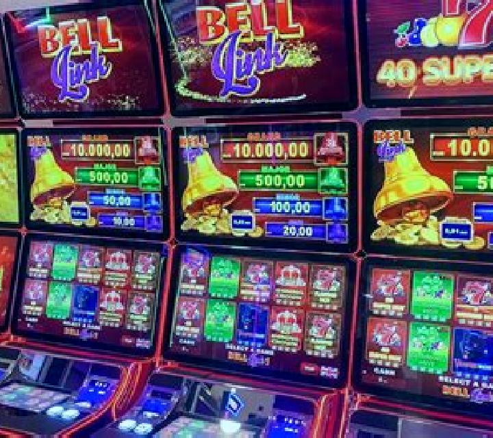 40 Super Fruits Bell Link slot