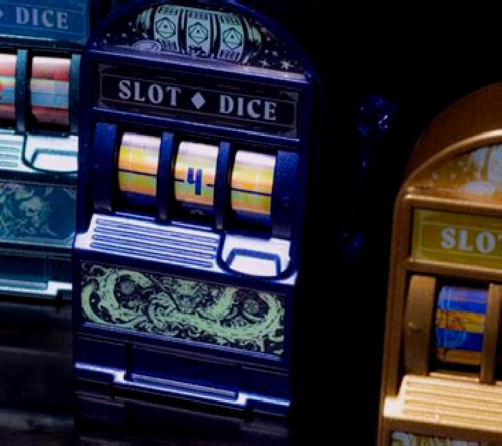 40 Super Heated Sevens – Dice slot machine