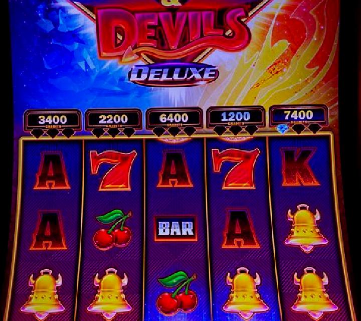 5 Diamonds slot machine