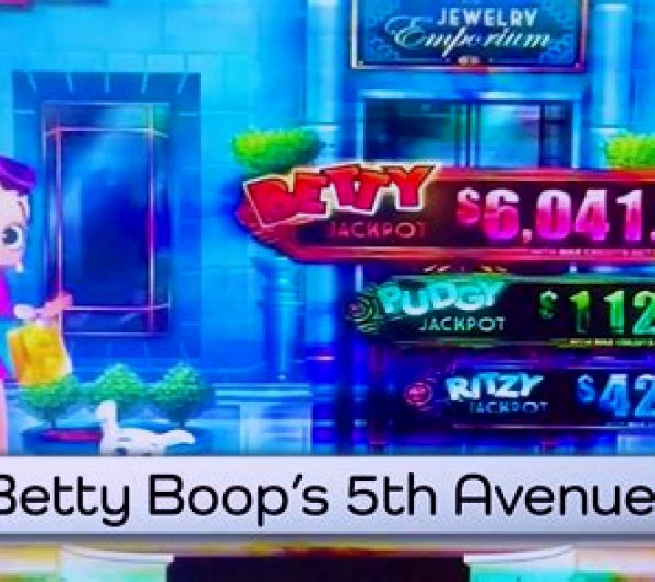 5th Avenue slot machine