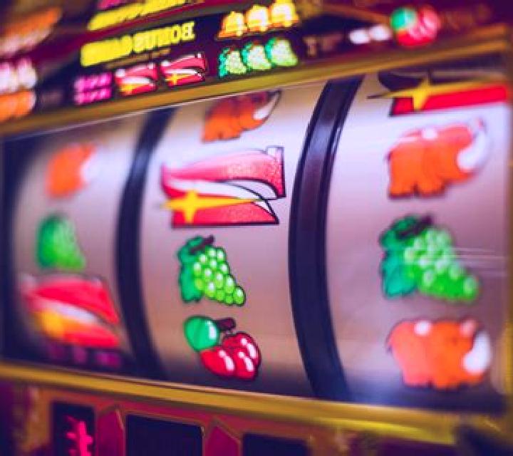 7 Up 7 Down (Hotdog Gaming) slot machine