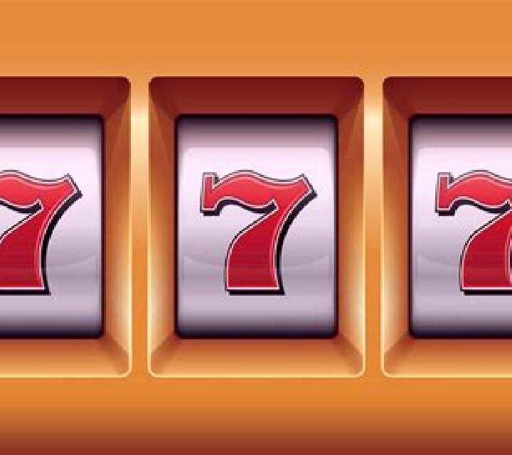 777 Poker slot game