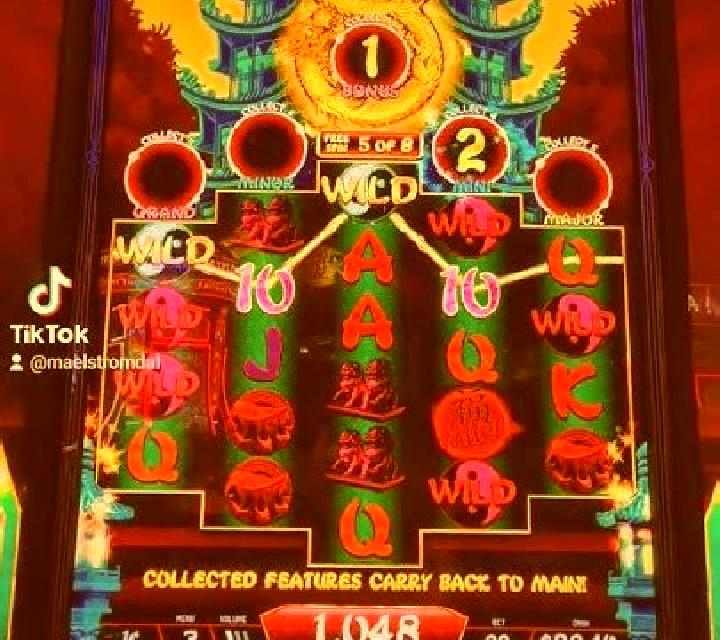 8 FA 8 slot machine