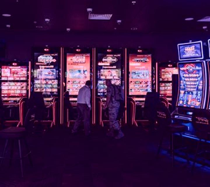 9 Figures Club slot game