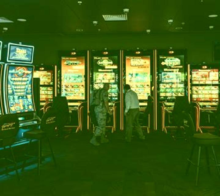 9 Figures Club slot machine