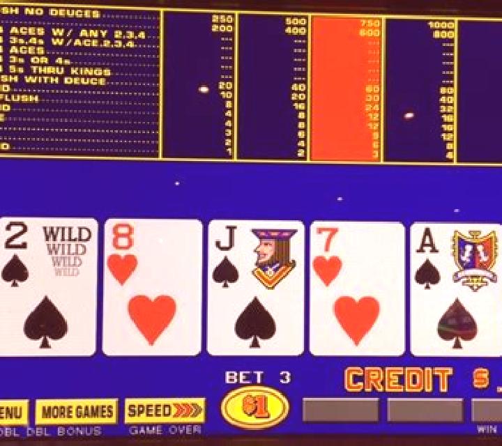 Aces & Deuces Bonus Poker (Red Rake) slot game