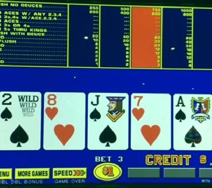 Aces & Deuces Bonus Poker (Red Rake) slot machine