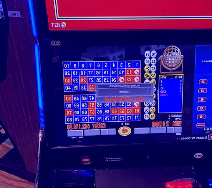 Across The Universe Keno slot machine