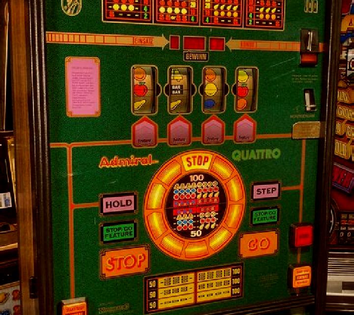 Admiral Quattro slot machine