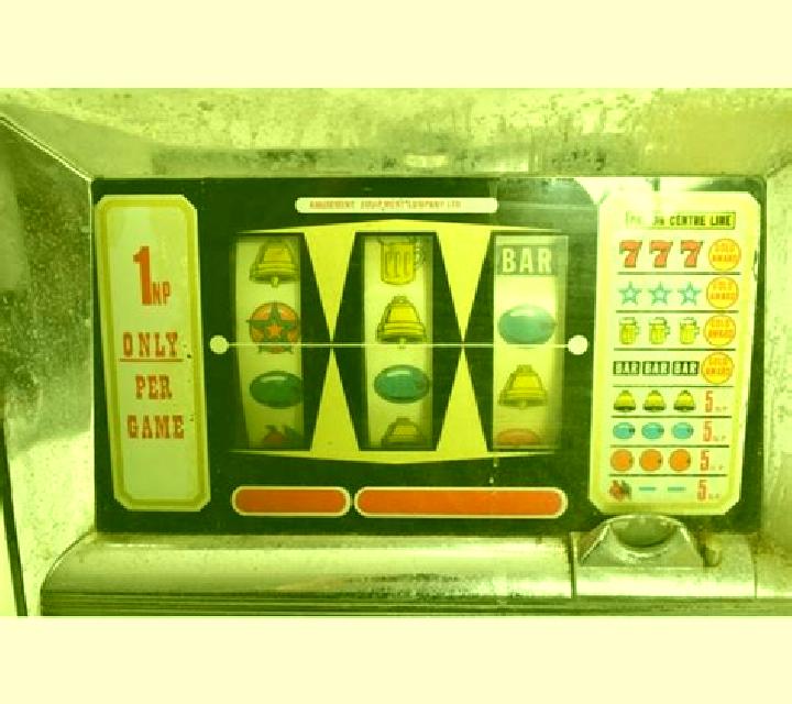 AdmiralX Fruit Machine slot machine