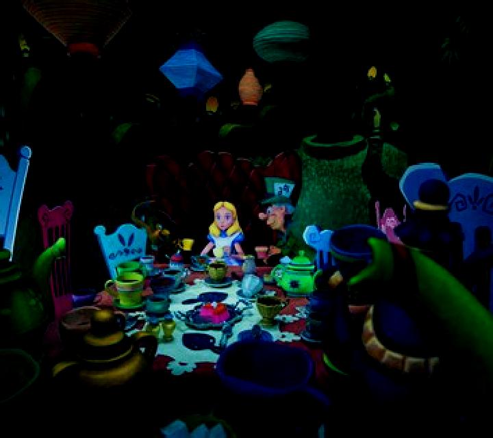 Alice & The Mad Tea Party online slot