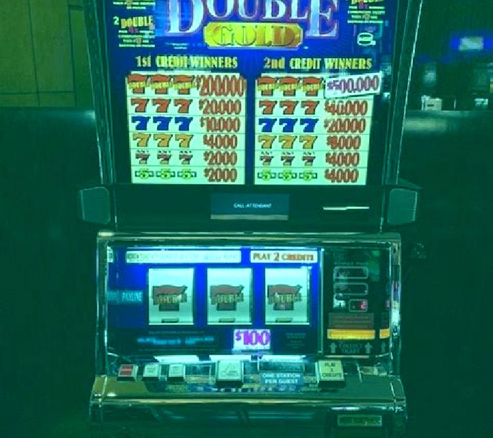 American Double Gold slot machine