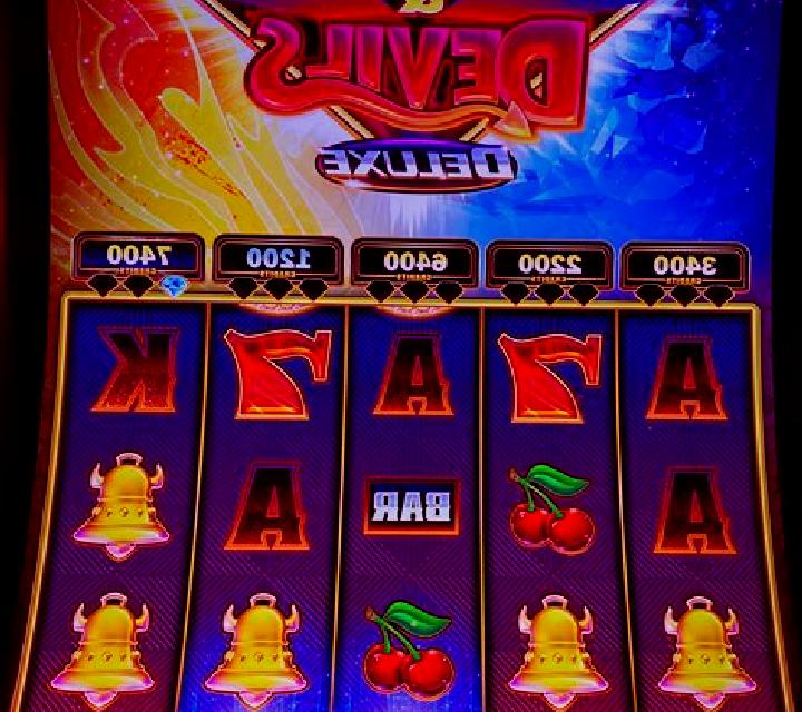 Angel and Devil slot machine