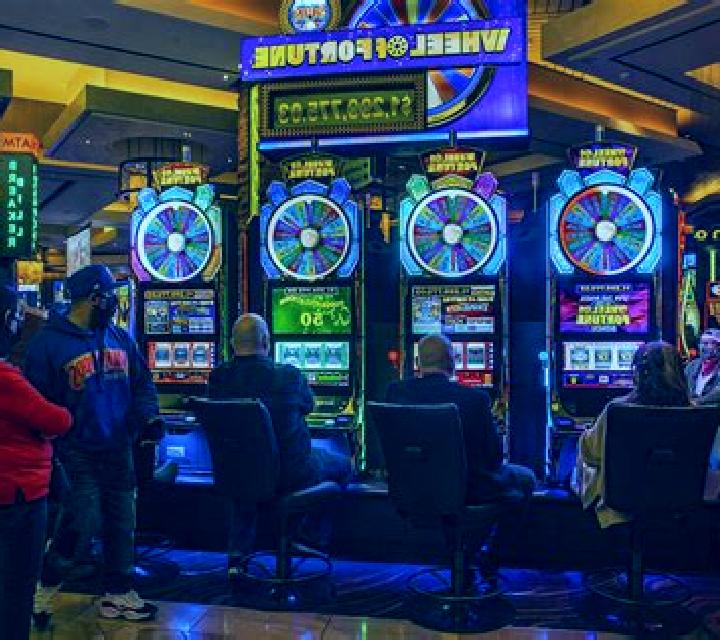 Angel and Devil (Wheel Of Fortune) slot game