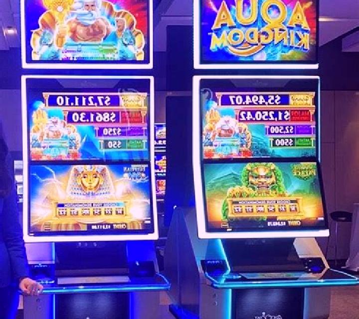 Aqua Cash (Spadegaming) slot machine