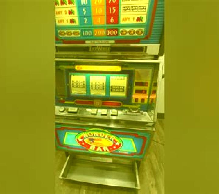 Arcadia (Genii) slot machine