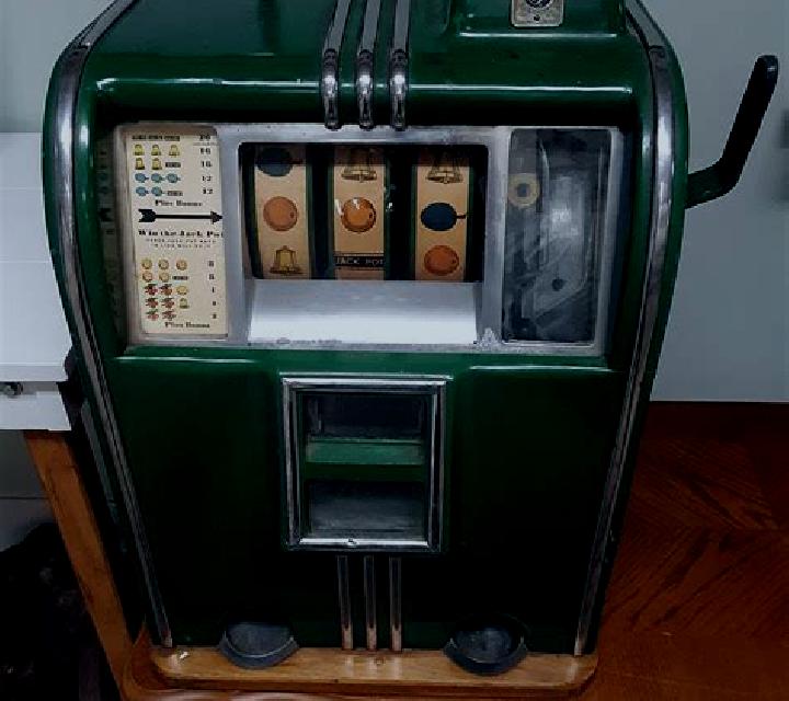 Arevalo slot machine