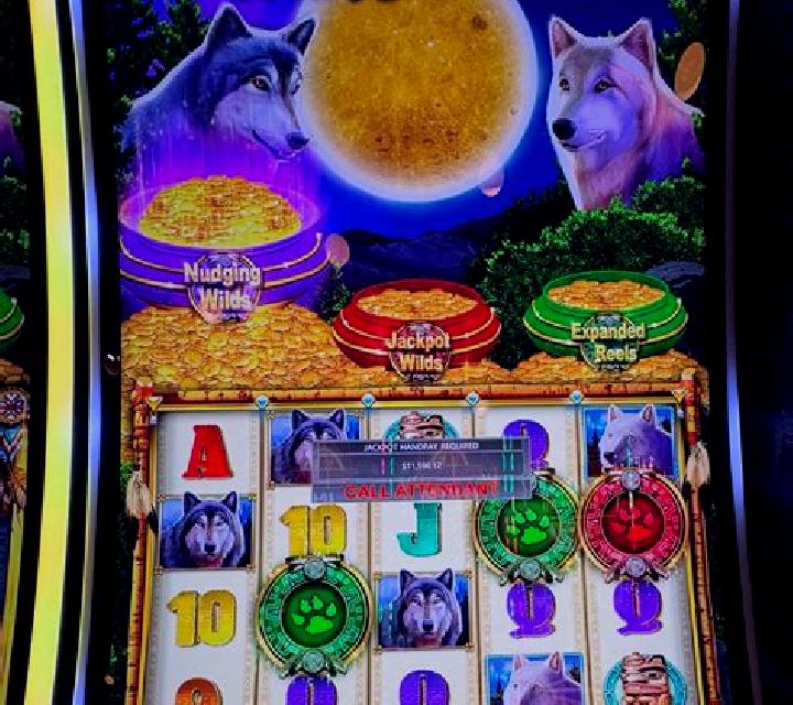 Around the Reels in 80 Wilds Jackpot online slot