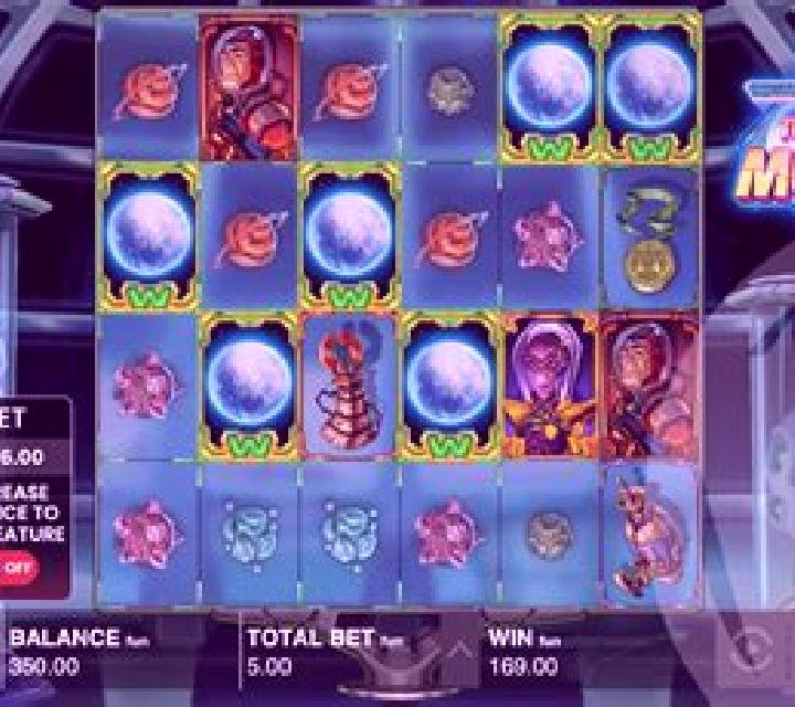 AstroBoomers: To The Moon! slot