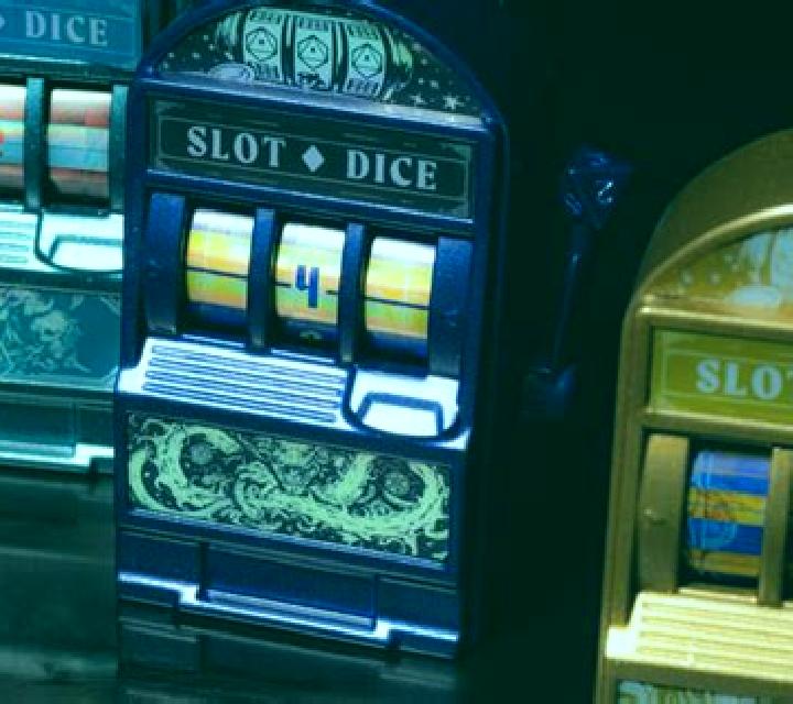 Attraction Dice slot machine