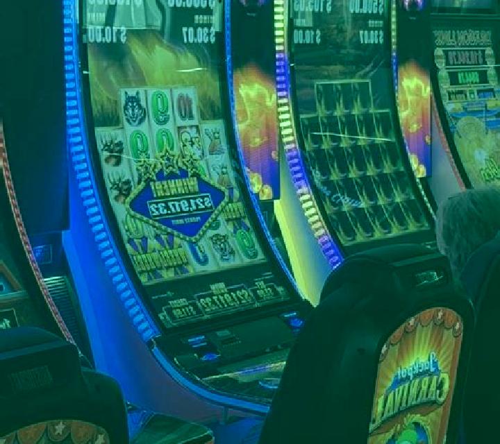 Attractive Flirt 50 slot machine