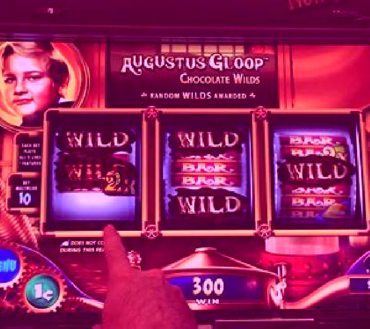 Augustus slot machine