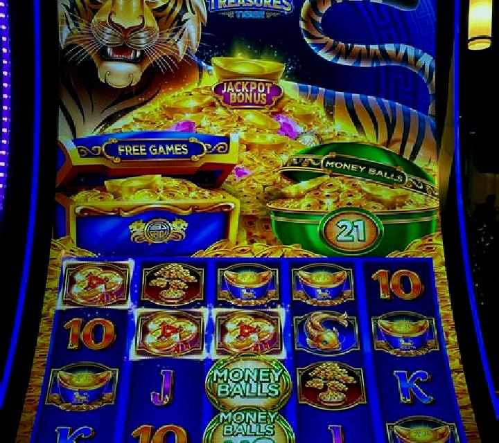 Awesome Treasure slot machine