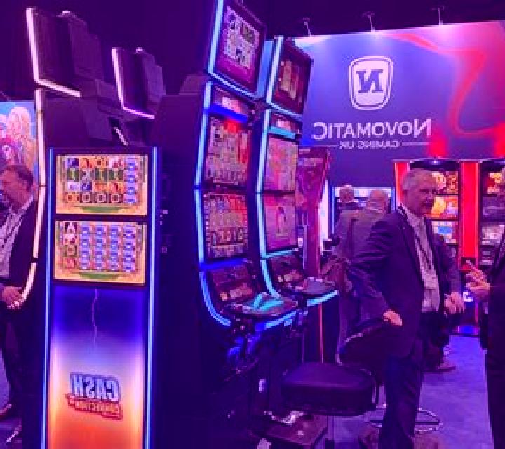 Baccarat (Novomatic) slot machine