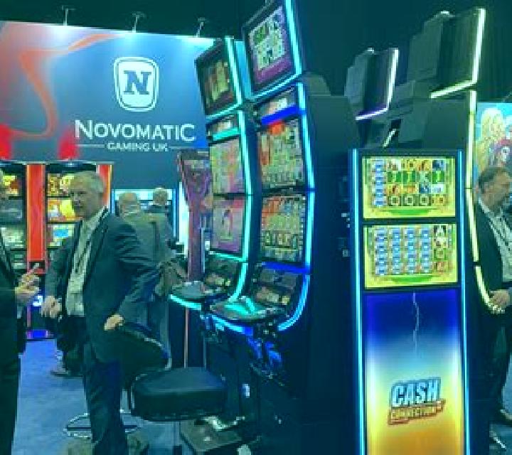 Baccarat (Novomatic) slot