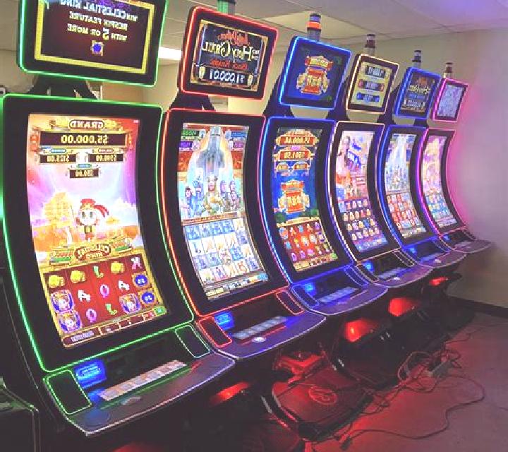 Baccarat (Tom Horn Gaming) slot machine