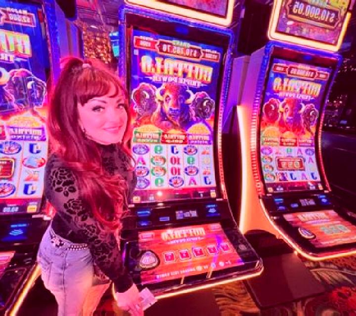Bad Influencers slot machine