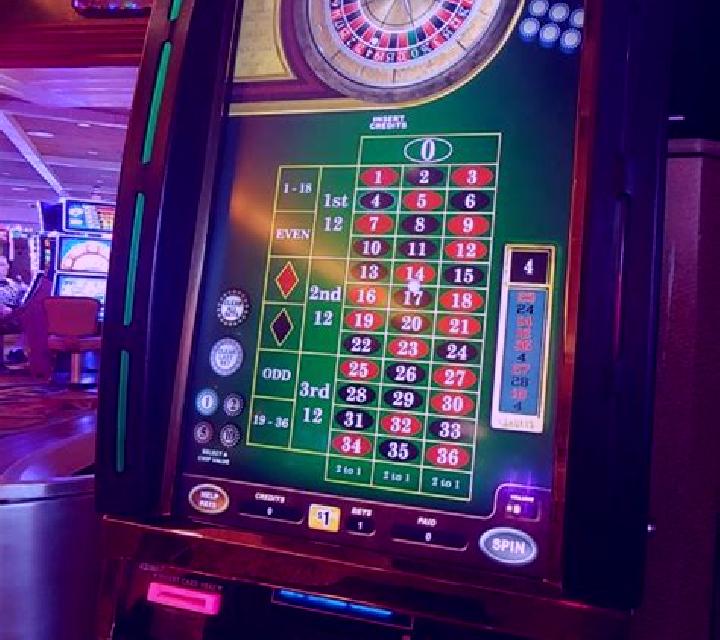 Bahama Roulette slot machine