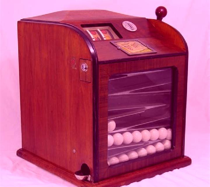 Ball and Ball slot machine